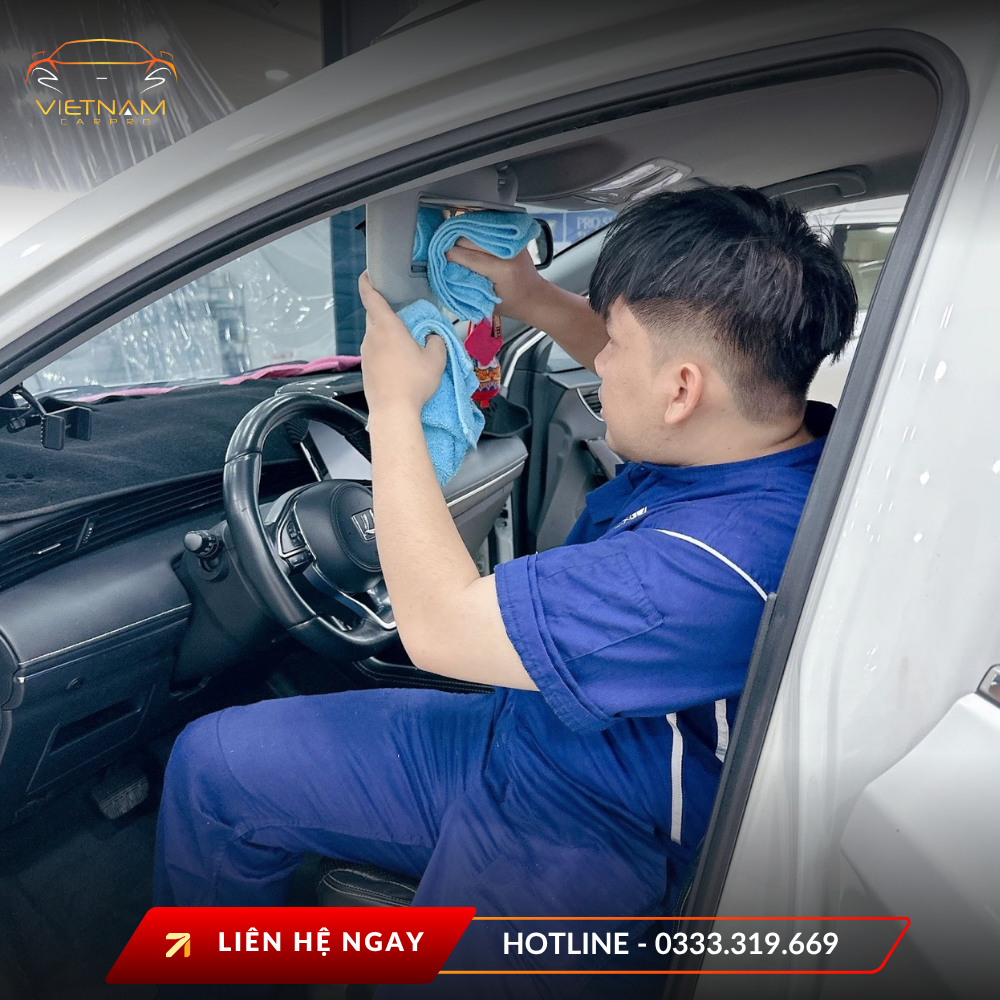 Giá vệ sinh nội thất xe ô tô theo mức độ bám bẩn, giúp chủ xe lựa chọn gói làm sạch phù hợp với tình trạng thực tế của khoang cabin.
